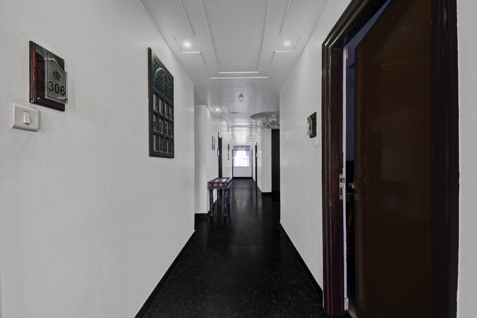 Townhouse Oak Hotel Heritage Heights Jaipur Exterior photo